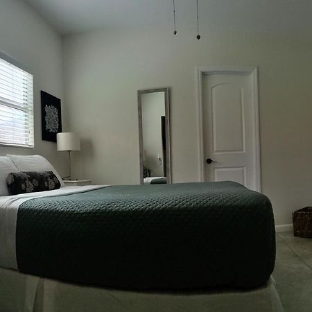 Loft Close To Downtown, Raymond James Stadium, Airport And Many More Places Tampa Exterior foto